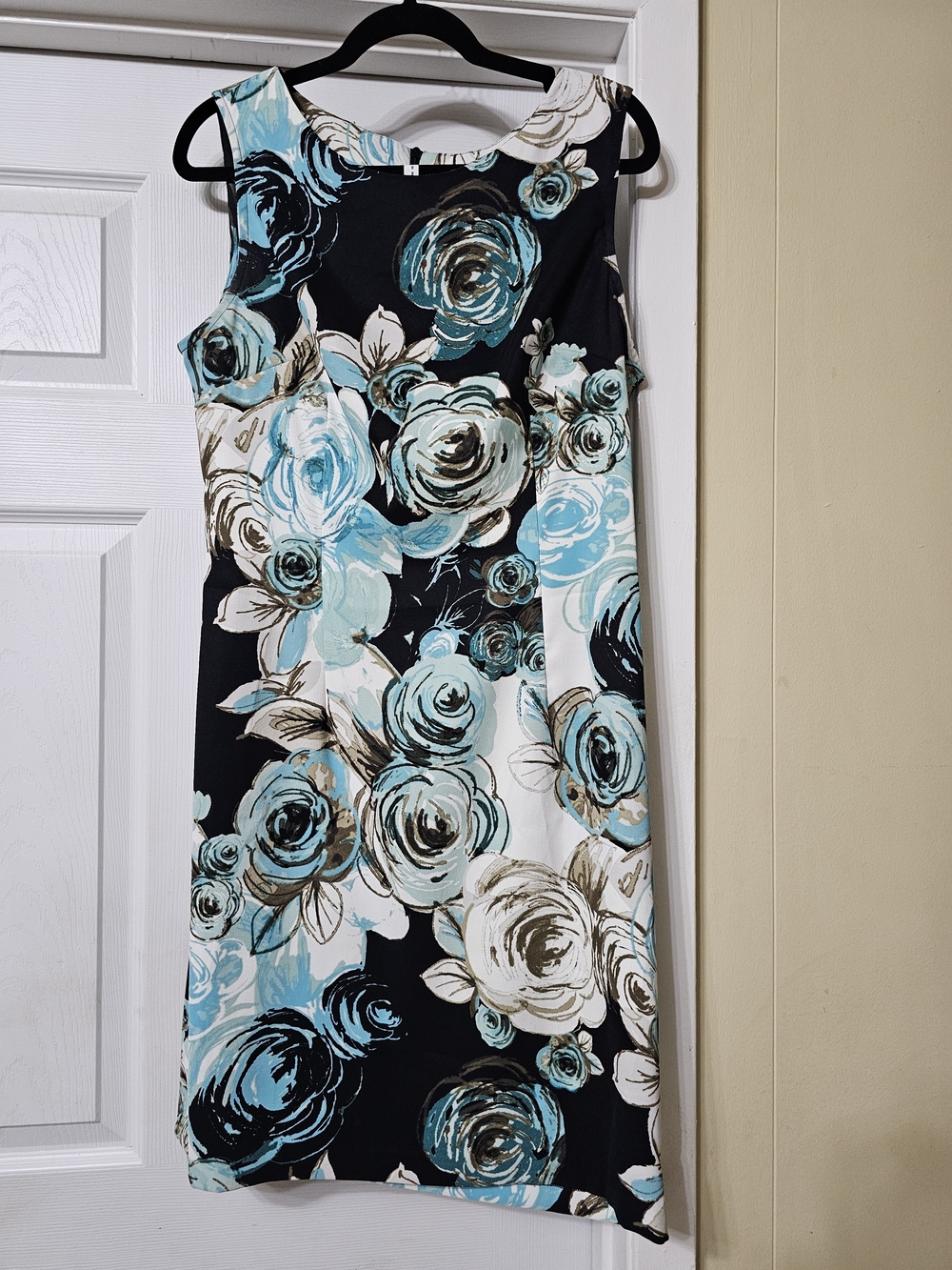 connected apparel Black, Aqua and Cream Floral Midi Sleeveless Sheath Dress